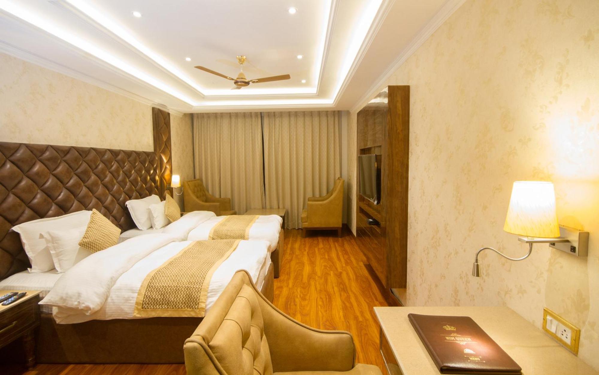 Grand Him Queen Ac Centralized Dharamshala Dış mekan fotoğraf