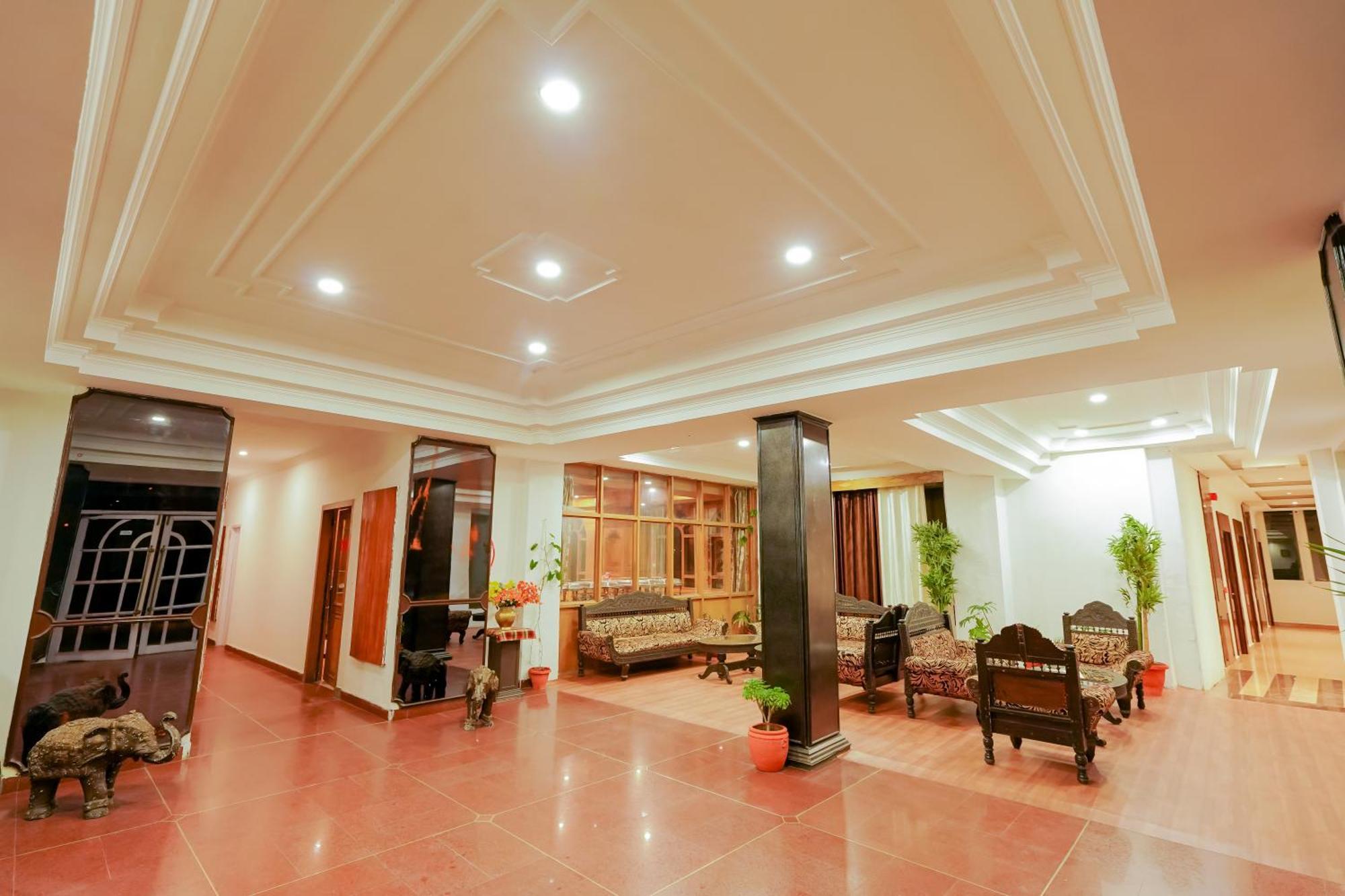 Grand Him Queen Ac Centralized Dharamshala Dış mekan fotoğraf