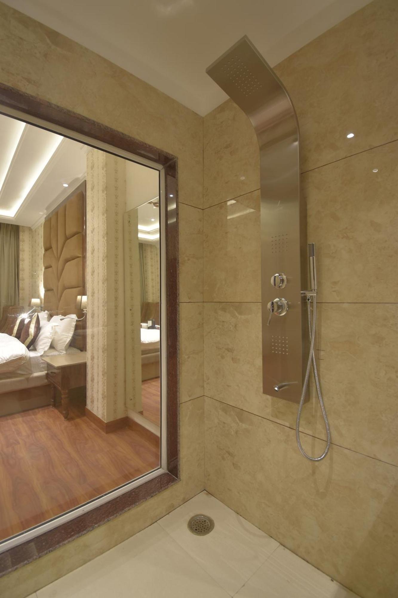 Grand Him Queen Ac Centralized Dharamshala Dış mekan fotoğraf
