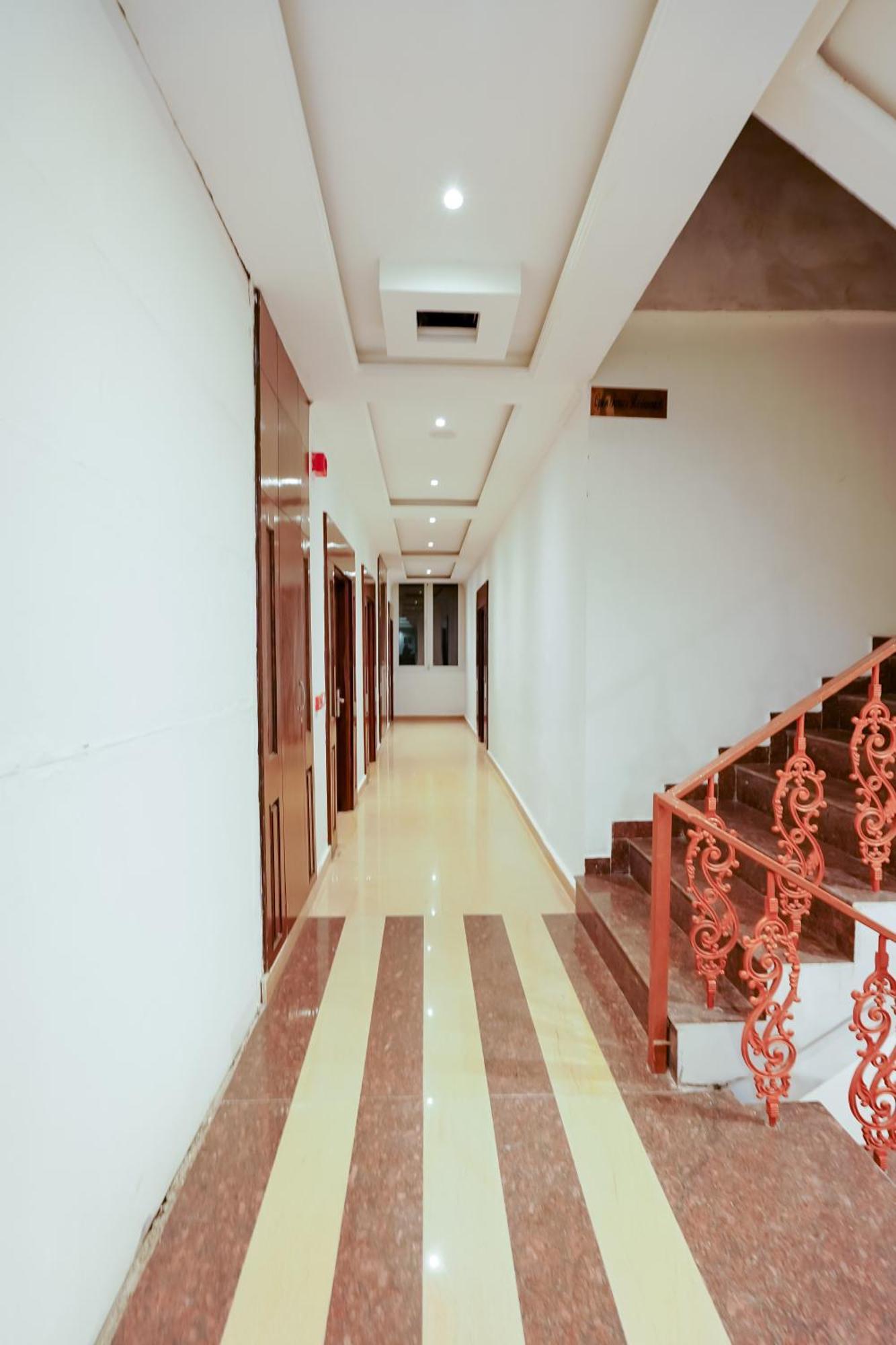 Grand Him Queen Ac Centralized Dharamshala Dış mekan fotoğraf